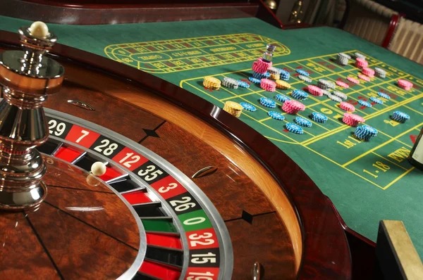 operabola baccarat table showing player and banker positions